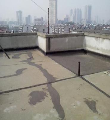 社旗漏水维修 楼顶漏水是什么原因，楼顶漏水维修方法是什么?